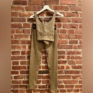 Alphalete Amplify Leggings and Sports Bra Set